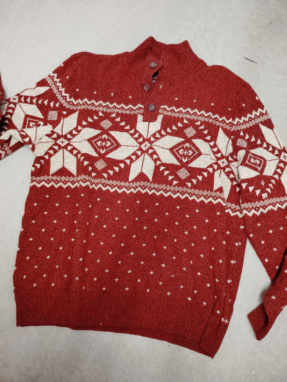 XXL American Eagle Outfitters Heavy Red Nordic Zip-Style Button Sweater